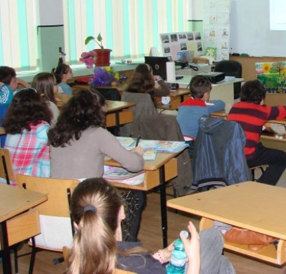 Simulare la clasa a VIII-a: la limba română este promovabilitate de 70%, la matematică - 25%
